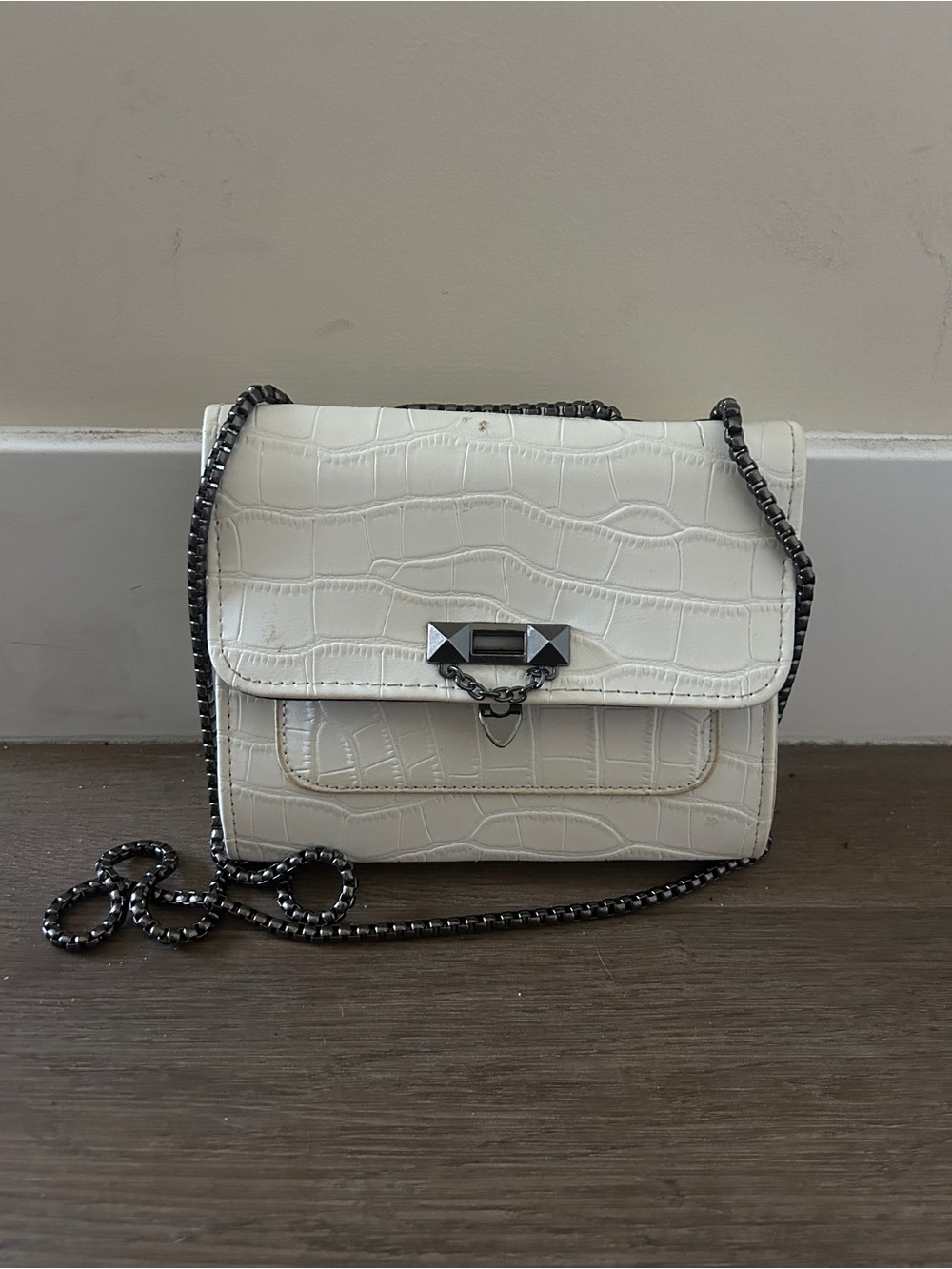 White Croc-Embossed Chain Shoulder Bag